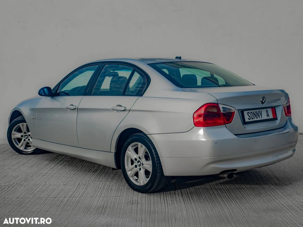 BMW Seria 3 320d DPF Aut. Edition Fleet Lifestyle - 4