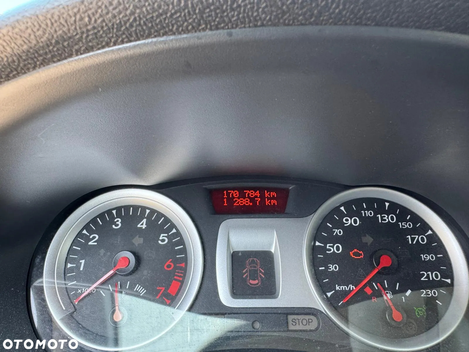 Renault Clio 1.2 16V Authentique Euro5 - 11