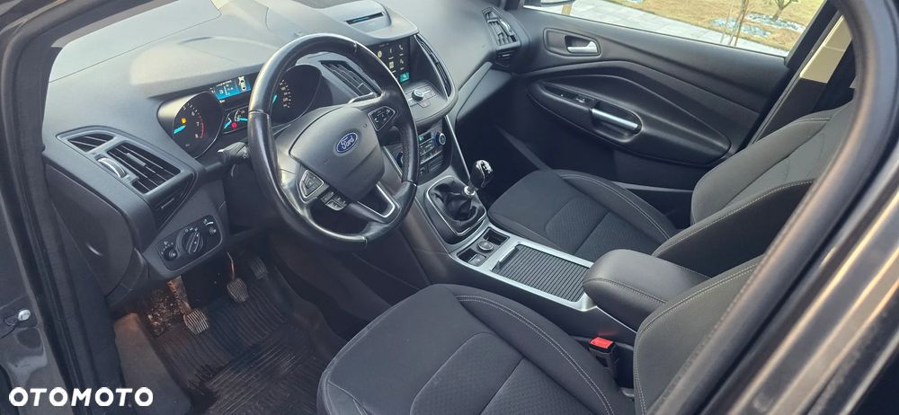 Ford Kuga 1.5 EcoBoost 2x4 Business Edition - 14