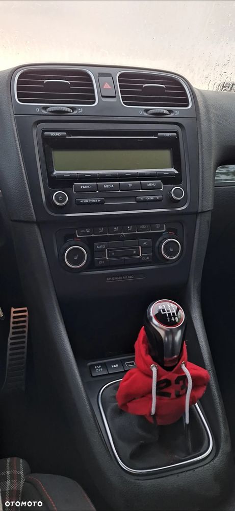 Volkswagen Golf ver-2-0-tsi-gti - 14