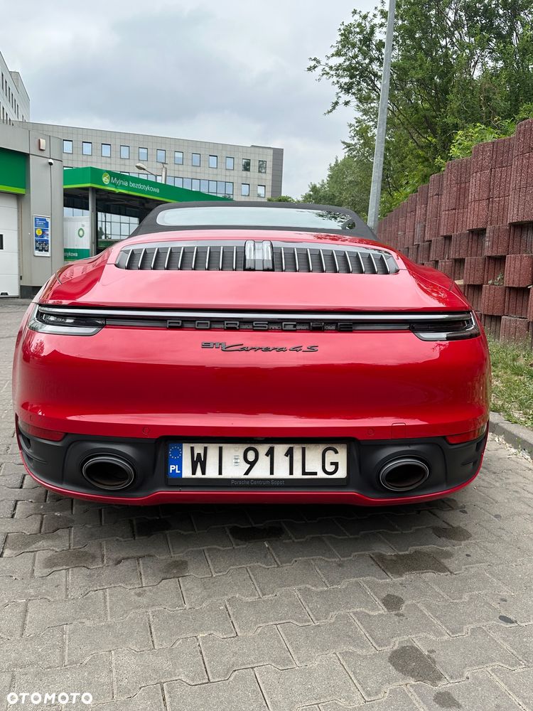 Porsche 911 Carrera 4S - 4