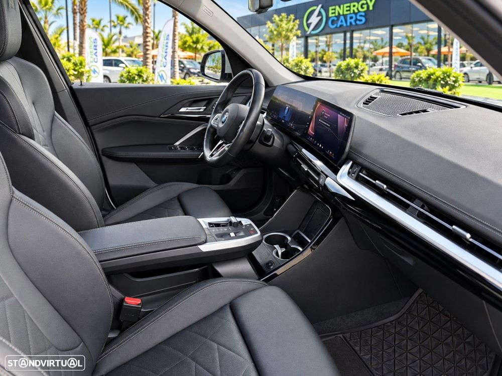 BMW iX1 eDrive20 - 12