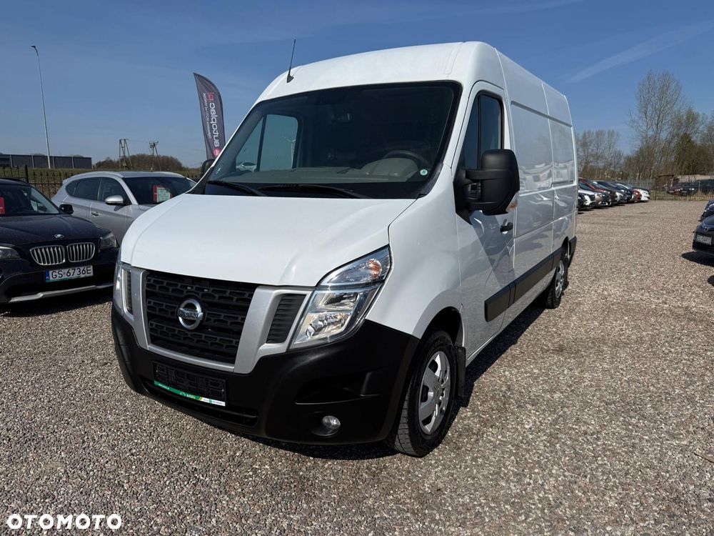 Nissan NV40 - 1