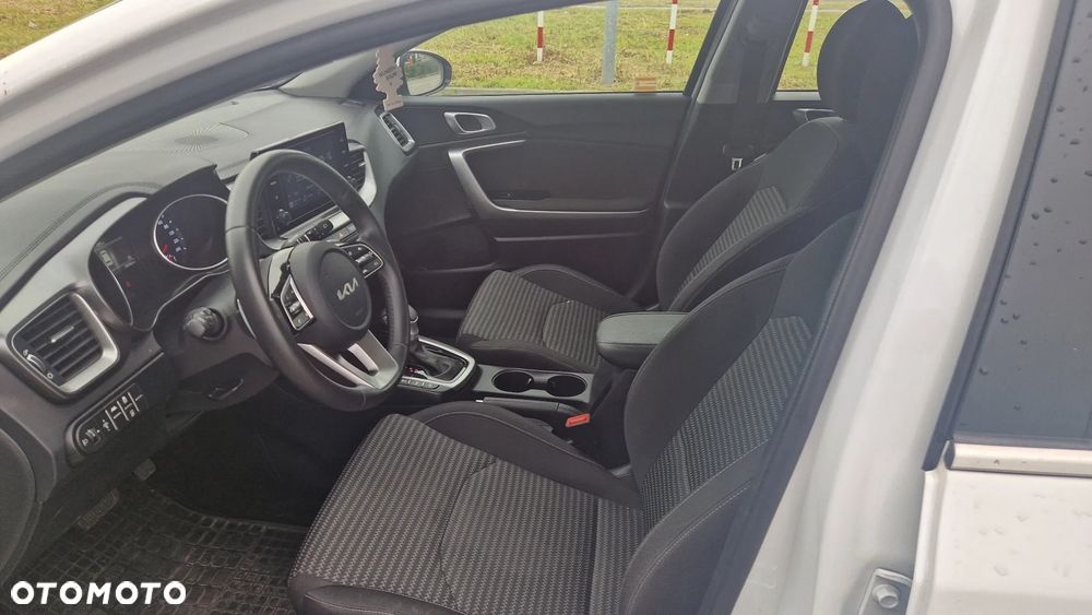 Kia Ceed 1.5 T-GDI M DCT - 11