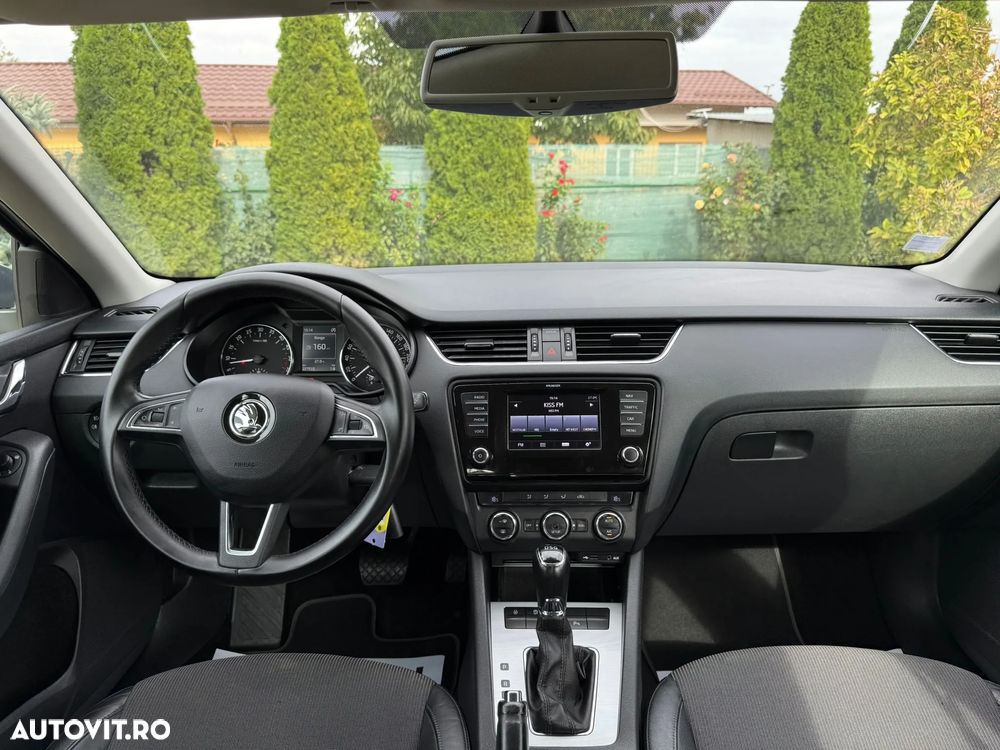 Skoda Octavia 2.0 TDI DSG Style - 6