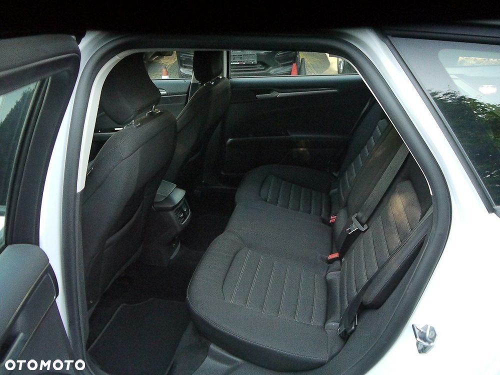 Ford Mondeo - 27