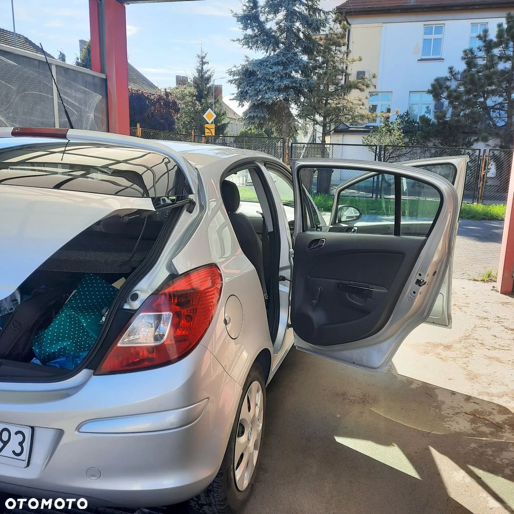 Opel Corsa 1.2 16V Enjoy - 11