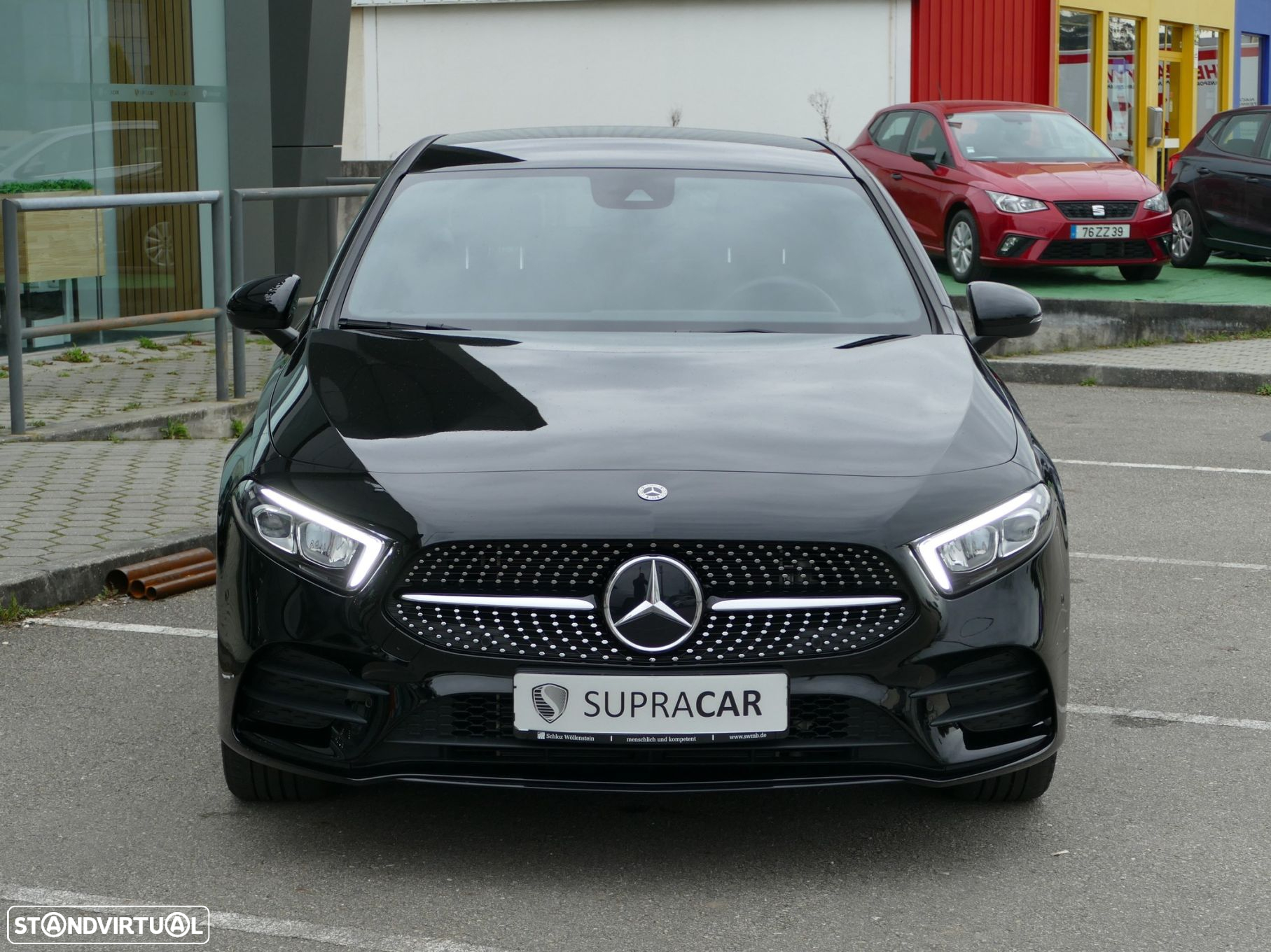 Mercedes-Benz A 250 Limousine e AMG Line - 2