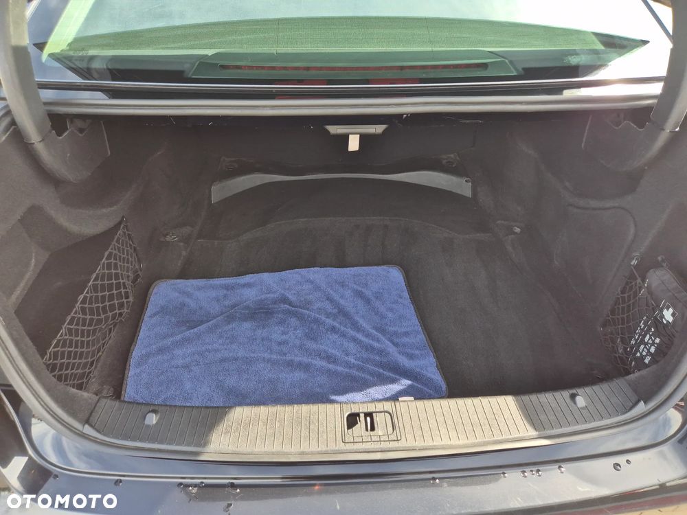 Mercedes-Benz Klasa E 220 CDI BlueEff Edition 125 - 3