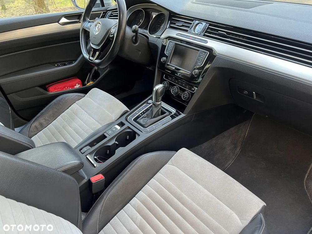 Volkswagen Passat 2.0 TDI SCR DSG Highline - 10
