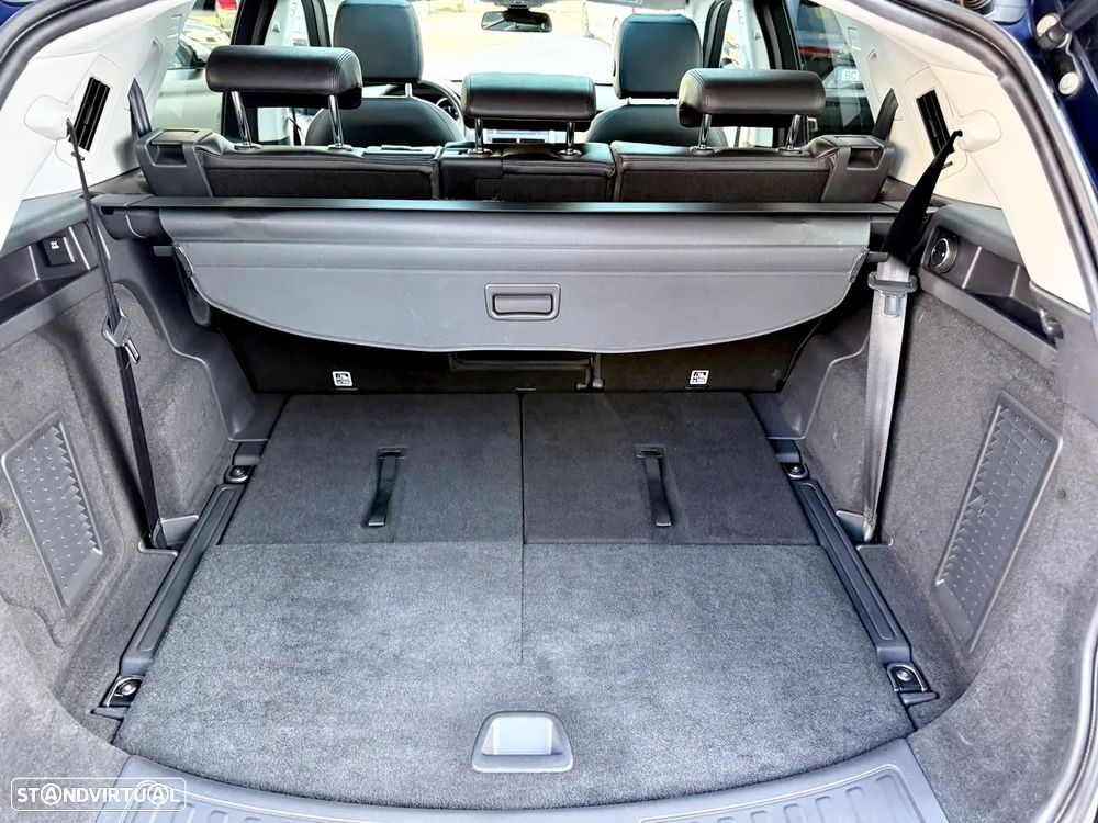 Land Rover Discovery Sport 2.2 SD4 HSE 7L Auto - 32