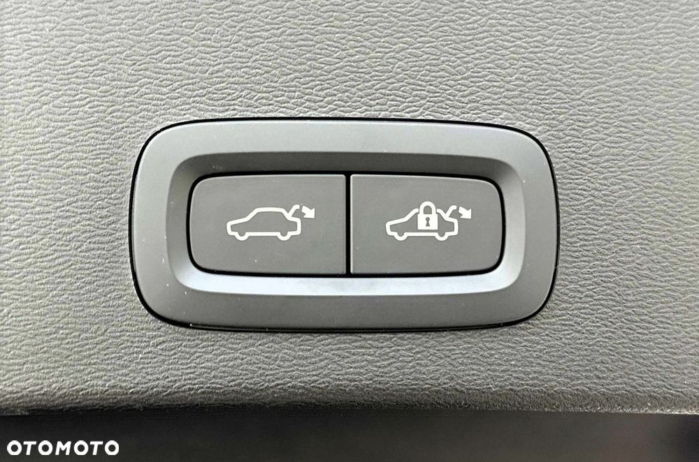 Volvo XC 40 - 32