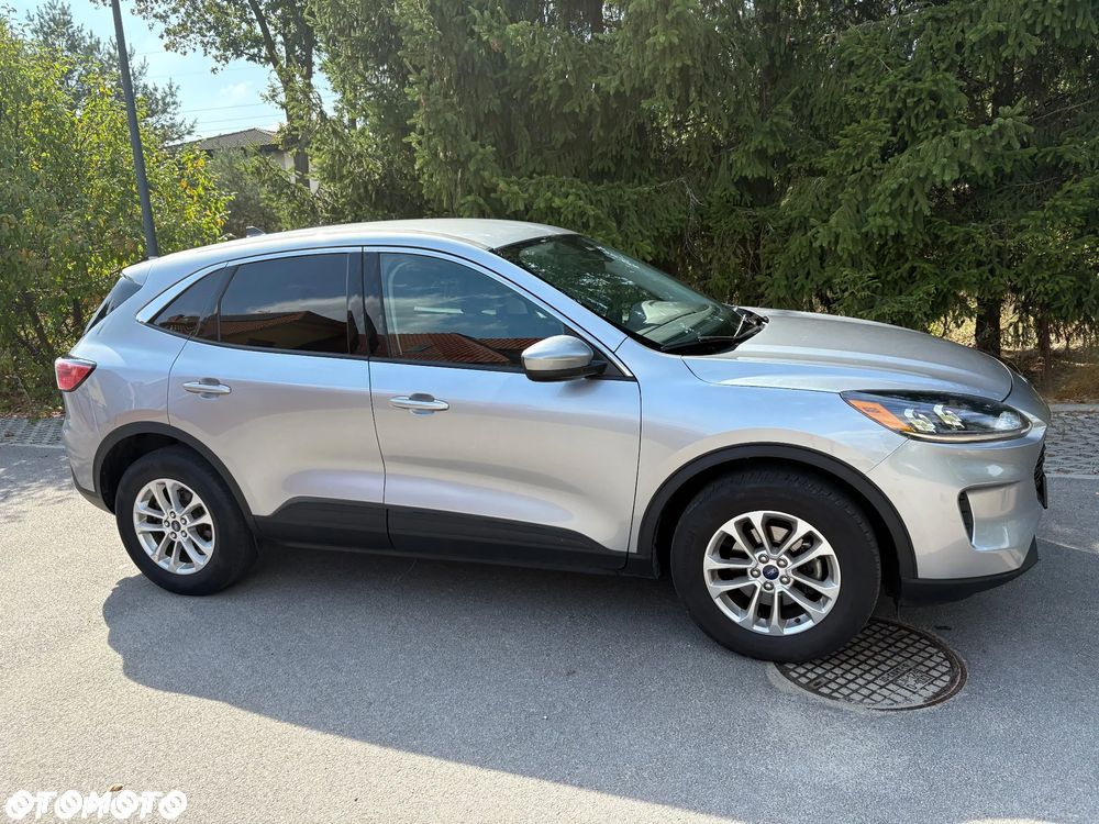 Ford Kuga - 3