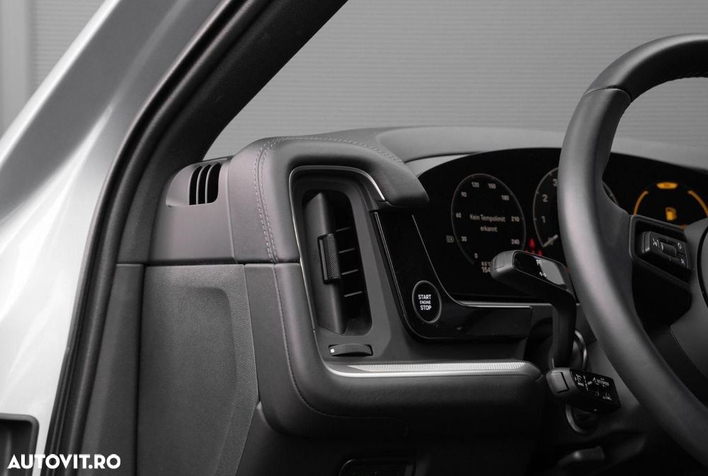 Porsche Cayenne - 26