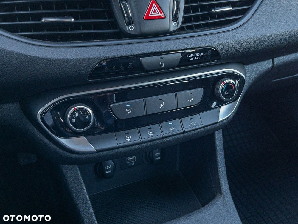Hyundai i30 1.5 DPI Modern - 18