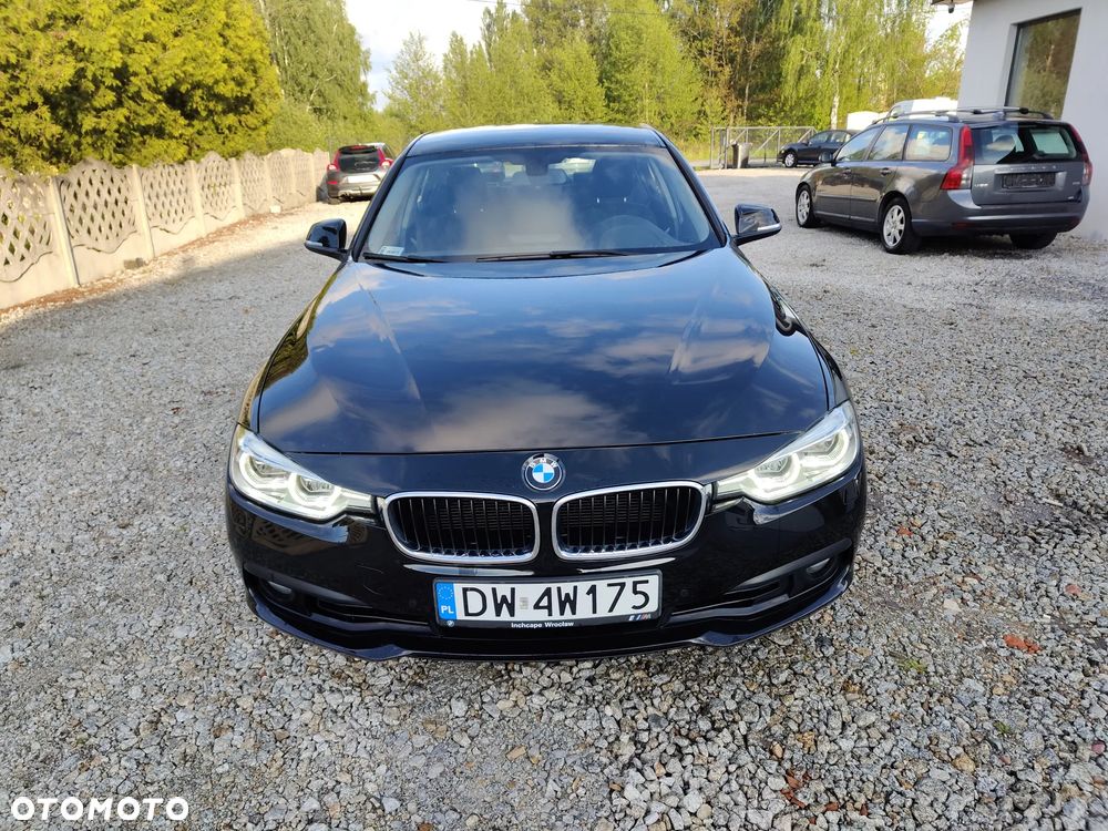 BMW Seria 3 318i - 2
