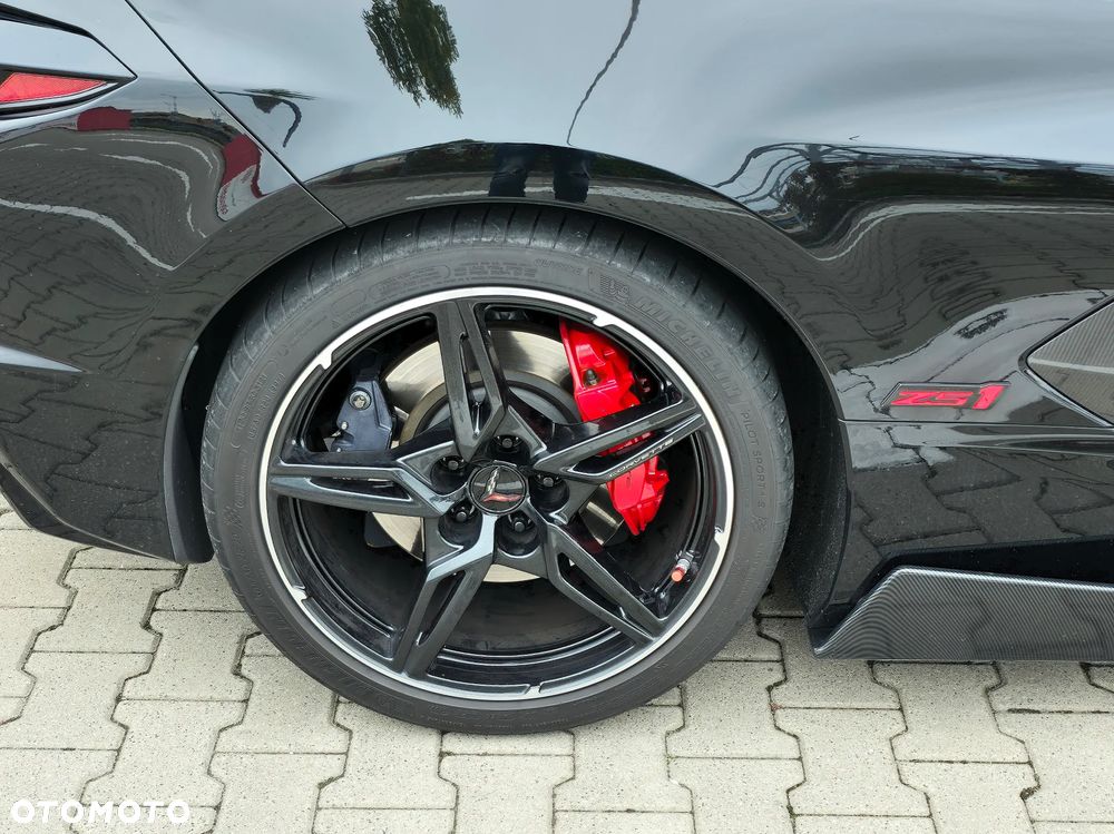 Chevrolet Corvette - 27