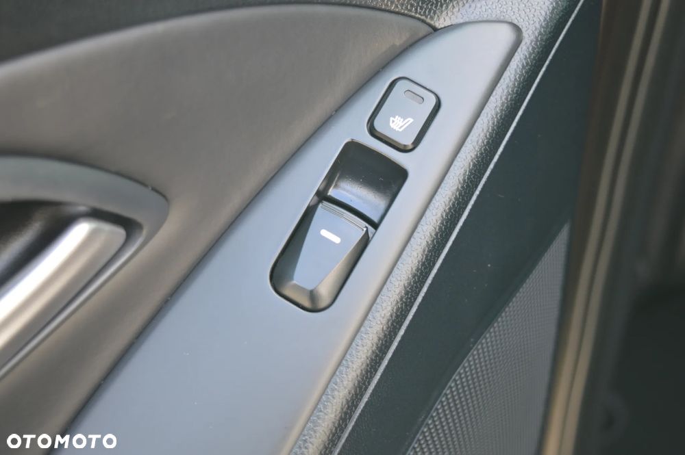 Hyundai ix35 1.6 2WD blue Comfort - 14