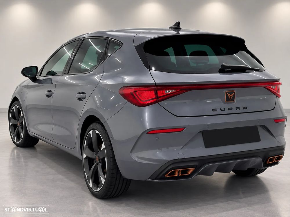 Cupra Leon 1.4 e-Hybrid MID DSG - 2