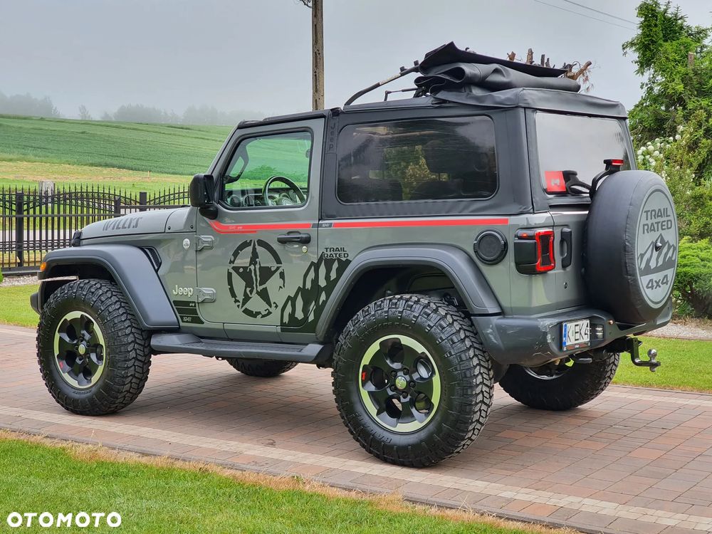 Jeep Wrangler - 8
