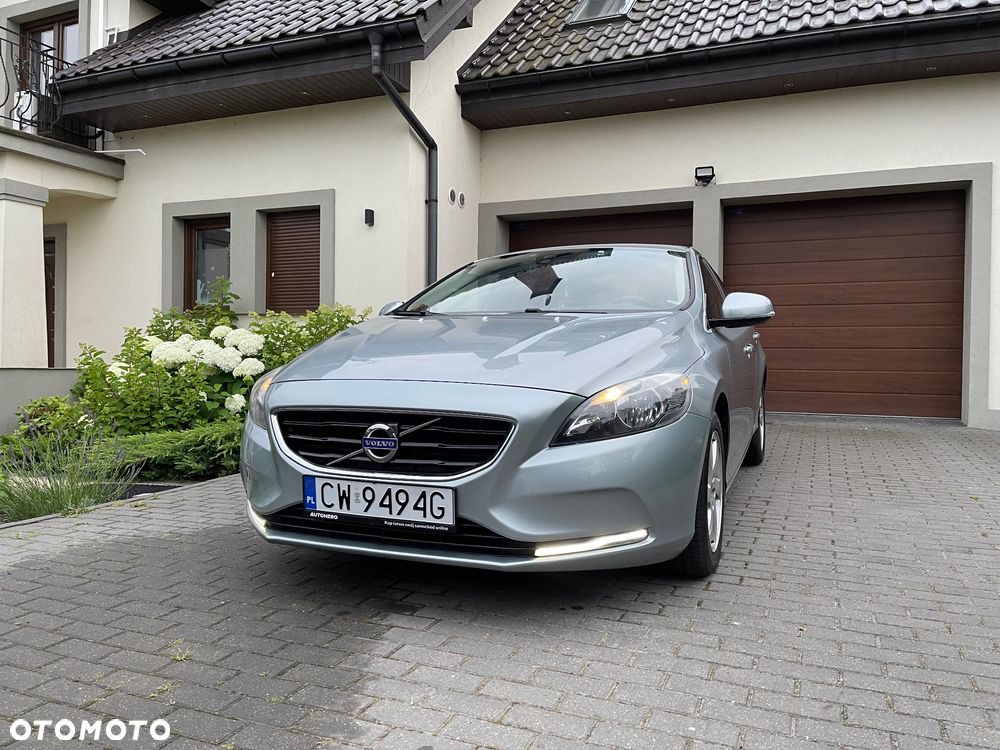 Volvo V40 D2 Momentum - 1