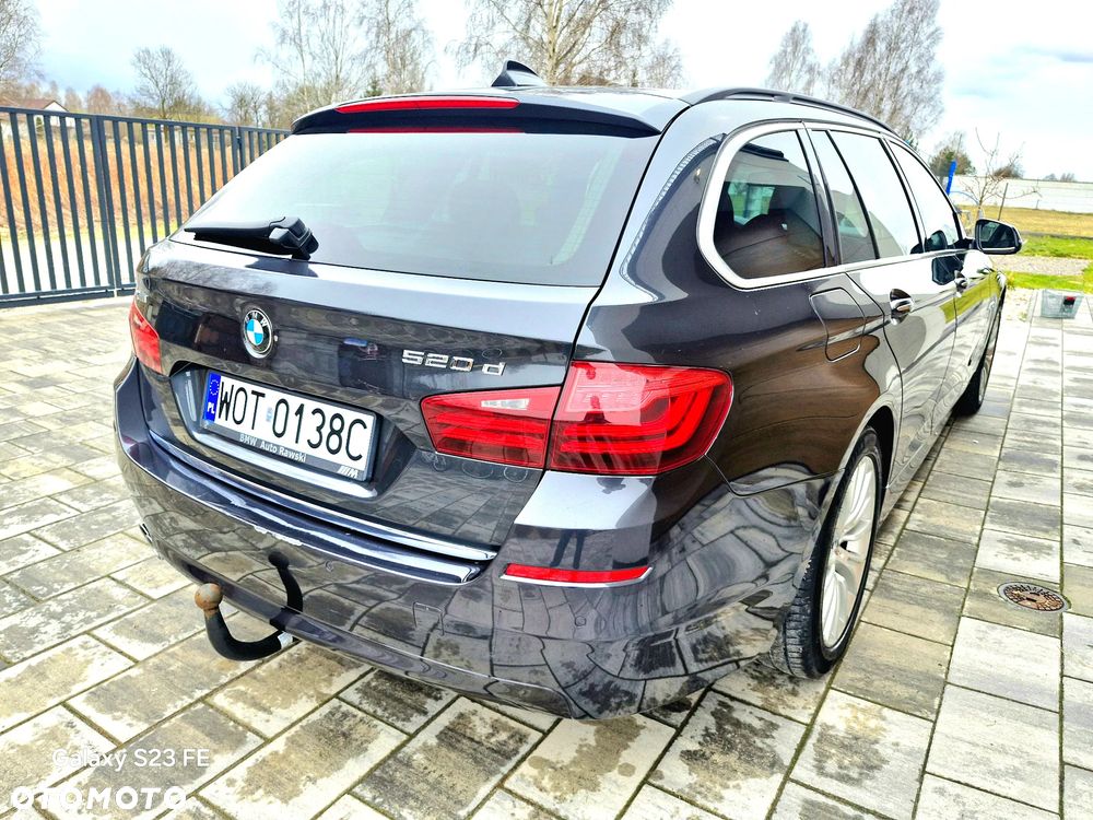 BMW Seria 5 520d xDrive - 7