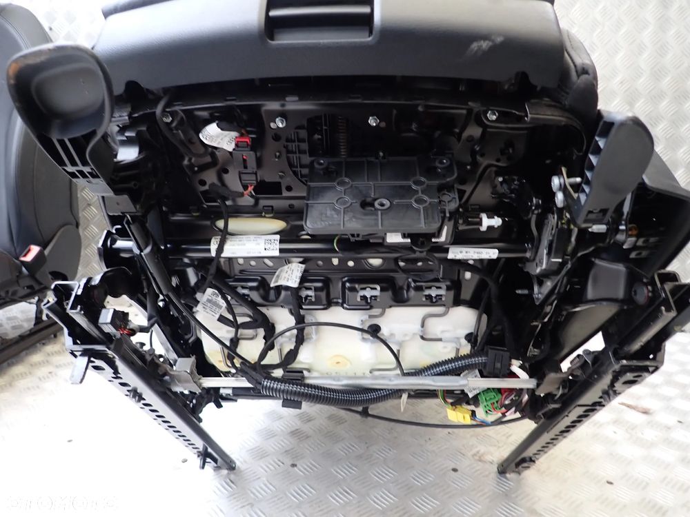FOTEL PRZEDNI PRAWY / LEWY AUDI A4 B9 SKÓRA 8W0881105AG - 8