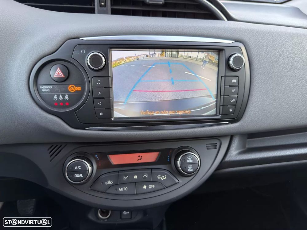 Toyota Yaris 1.4 D-4D Comfort+P.Style - 10