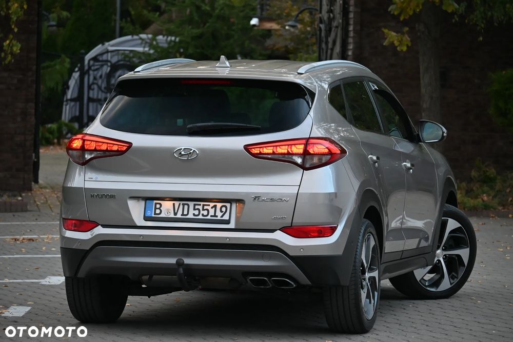 Hyundai Tucson 2.0 CRDI 4WD Automatik Premium - 19