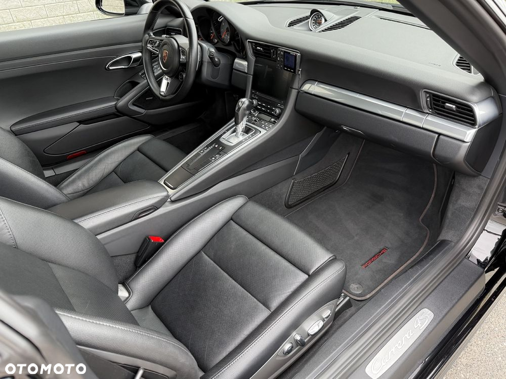 Porsche 911 Carrera 4S PDK - 11
