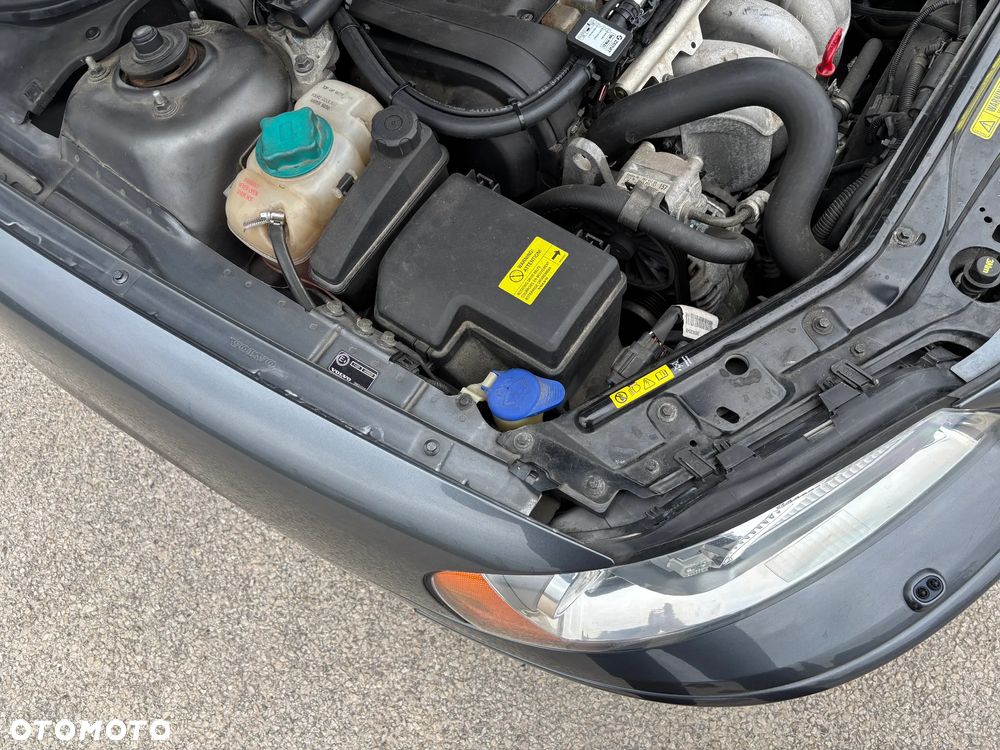 Volvo V70 2.4 Momentum - 33