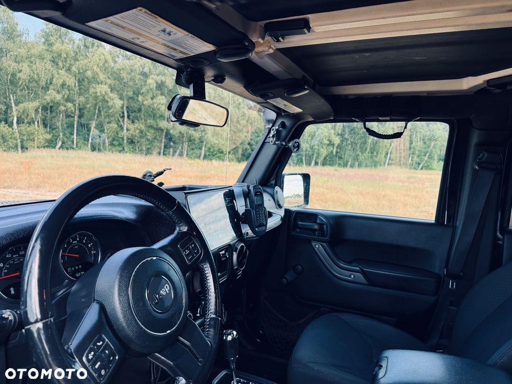 Jeep Wrangler - 14
