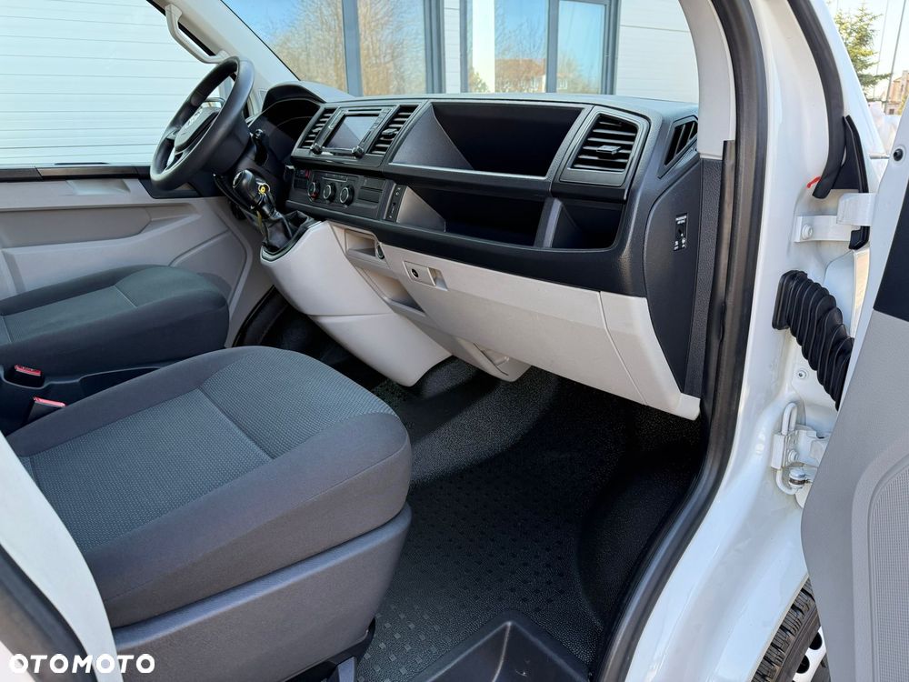 Volkswagen T6.1 - 17