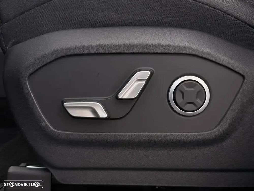 Hyundai Santa Fe 1.6 Plugin-Hybrid 4WD 7L Signature - 23