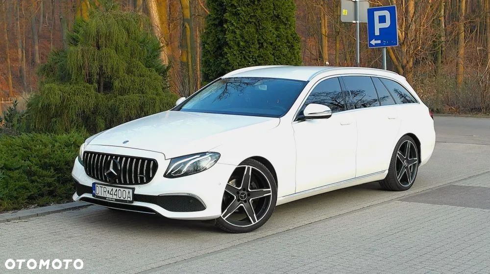 Mercedes-Benz Klasa E 220 d 9G-TRONIC - 32