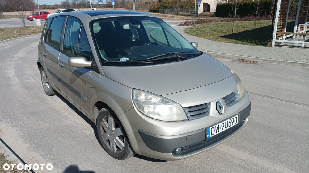 Renault Scenic 1.6 16V Authentique - 9