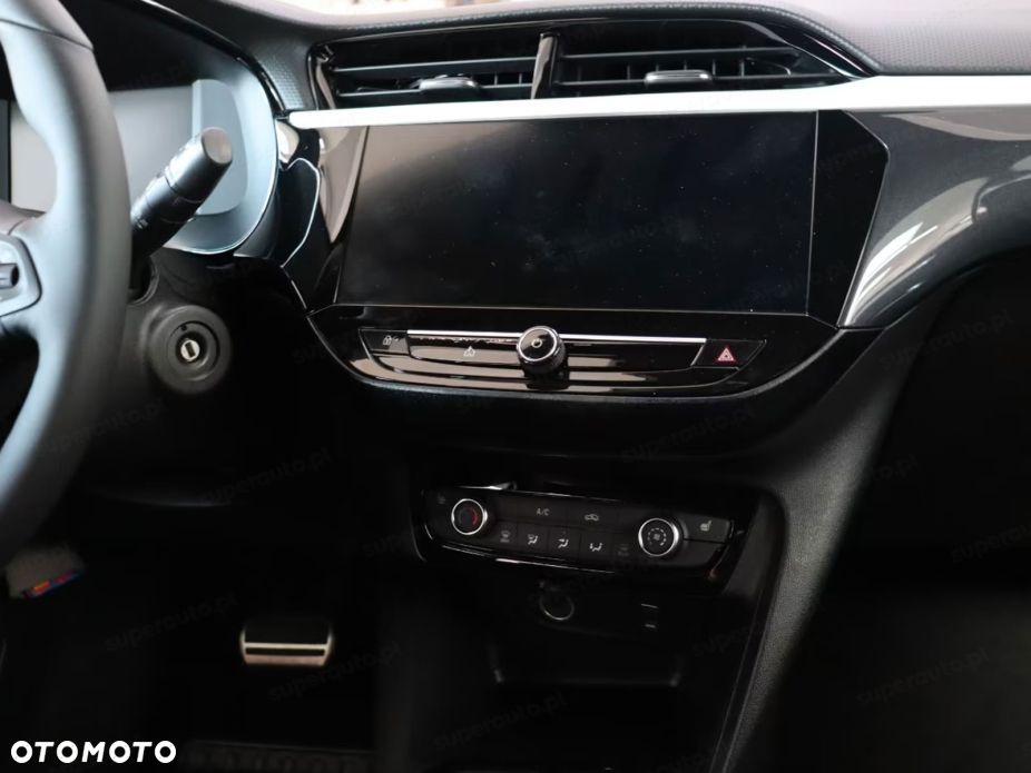 Opel Corsa 1.2 GS S&S - 9