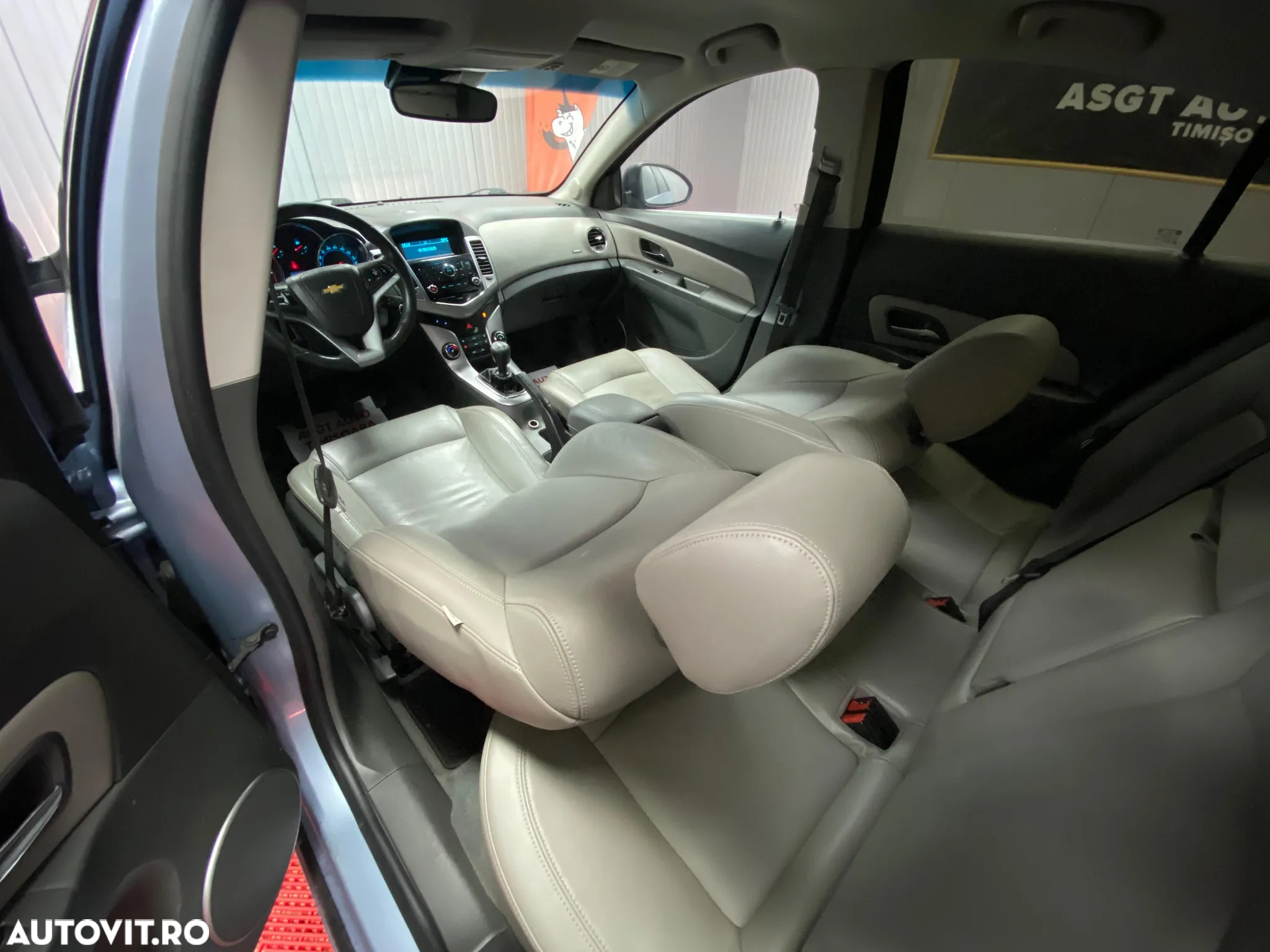 Chevrolet Cruze - 13