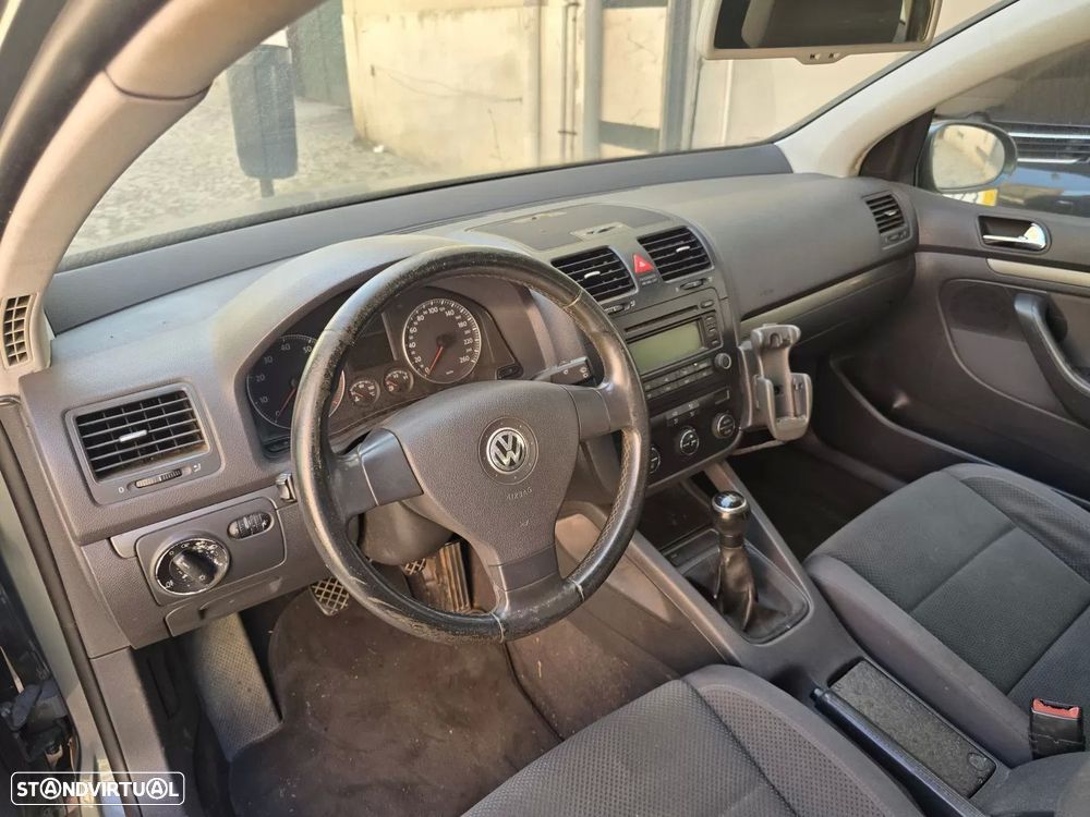 VW Golf 1.6 FSi Sport - 12