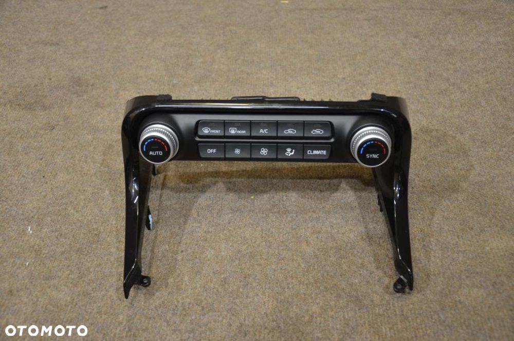 Panel Sterowania Klimatyzacji KIA STINGER 3.3i 4x4 - 1
