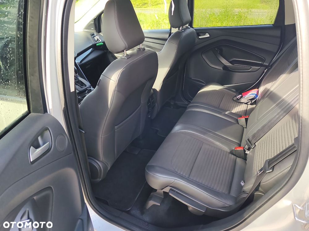 Ford Kuga - 8