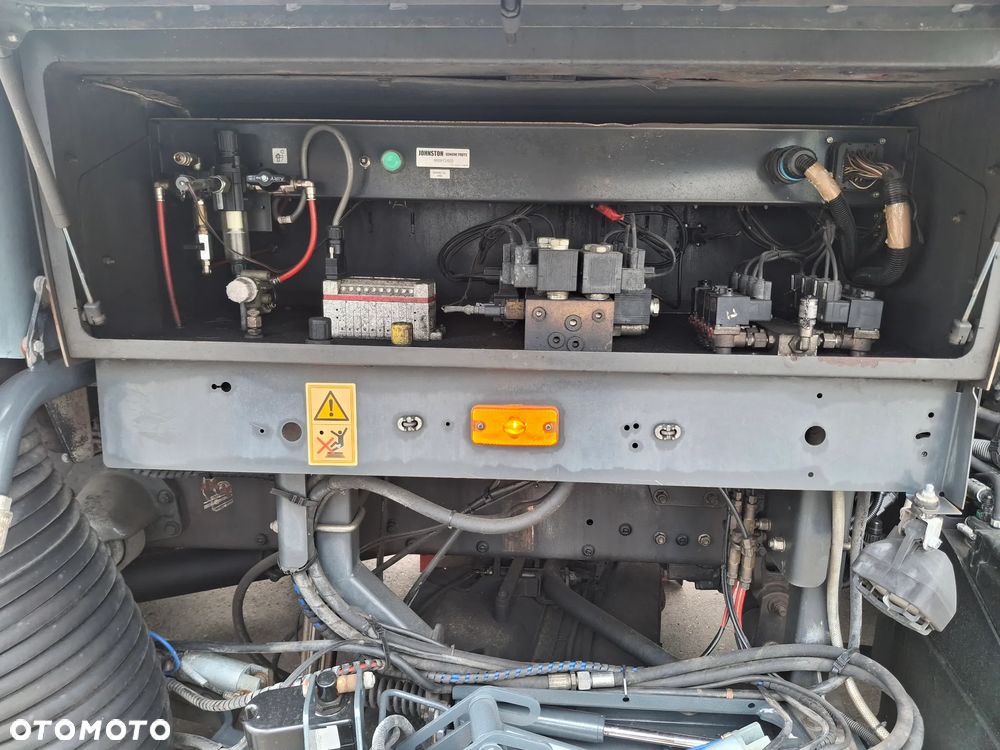 Renault Midlum 220 Zamiatarka Johnston VS500 2 Silniki Szczotki L/R Obie Strony - 8