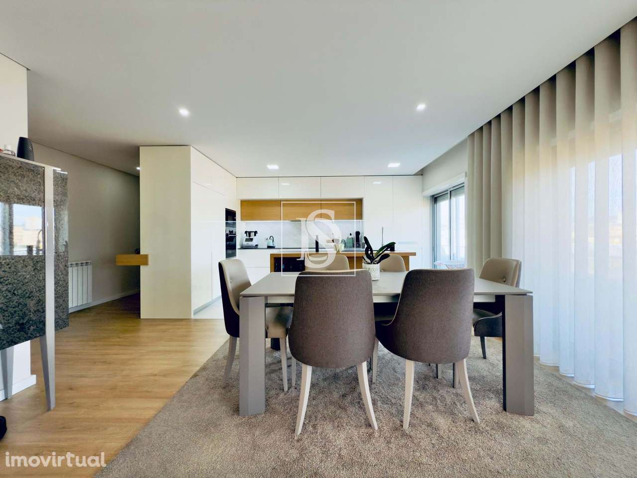 Apartamento T3 com Terraço, Vista Serra e Garagem para 3 Carros em Val - Grande imagem: 4/40