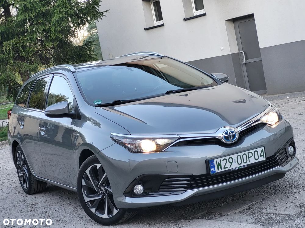Toyota Auris 1.8 HSD Luna