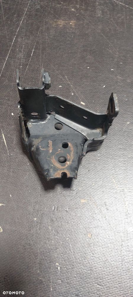 Łapa skrzyni biegów vw t4 1.9 2.4 D 1992 R - 1