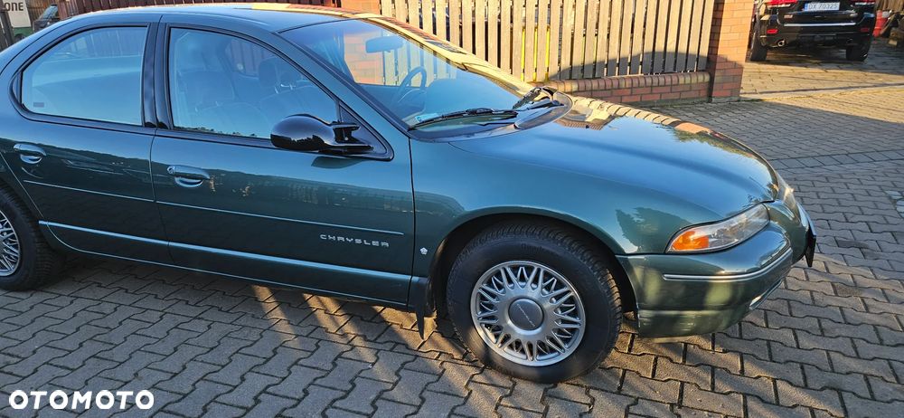 Chrysler Stratus - 4