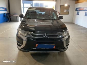 Mitsubishi Outlander 2.0 4WD Plug-In Hybrid Plus - 10