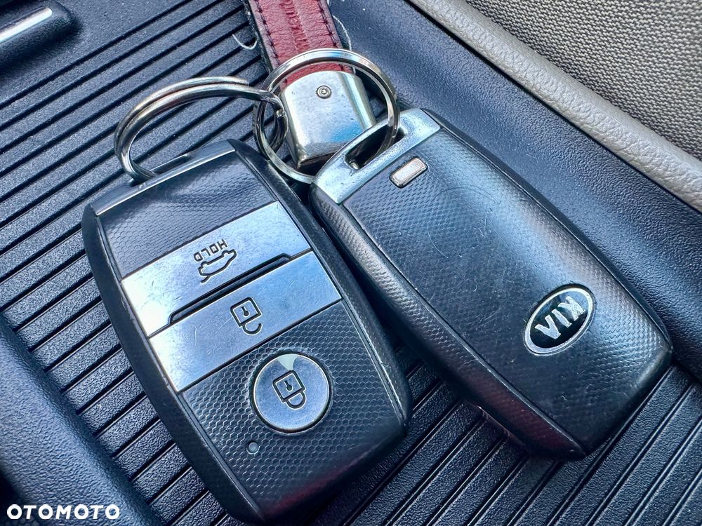 Kia Ceed 1.6 GDI DCT Platinum Edition - 25