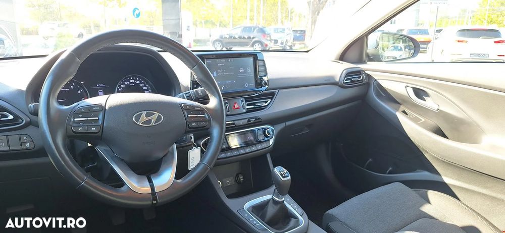 Hyundai i30 1.5 110CP 5DR M/T Highway - 9