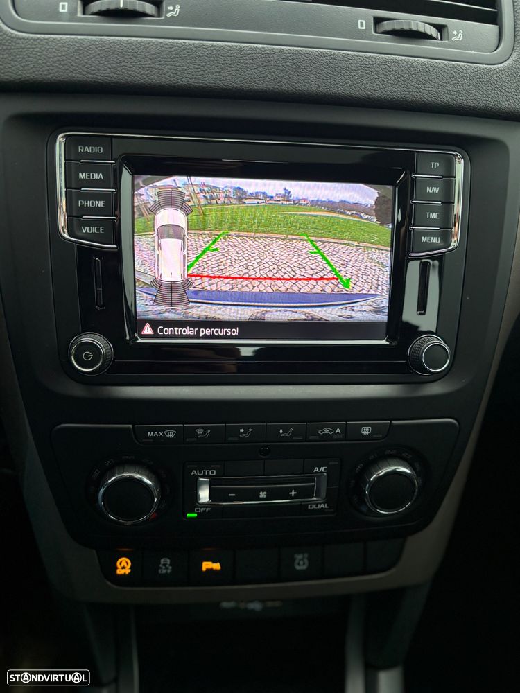 Skoda Yeti 1.6 TDI Elegance DSG - 17